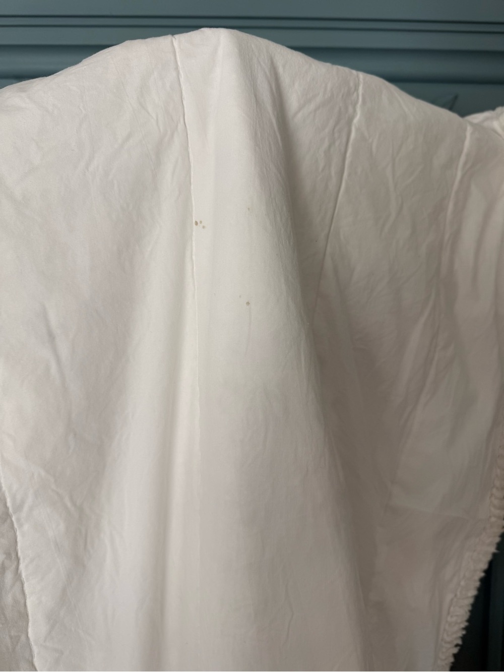 Shabby chic comforter twin (minor flaw) - Picture 4 of 7
